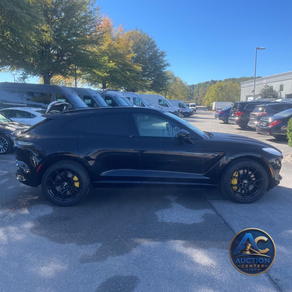 2021 Aston Martin DBX