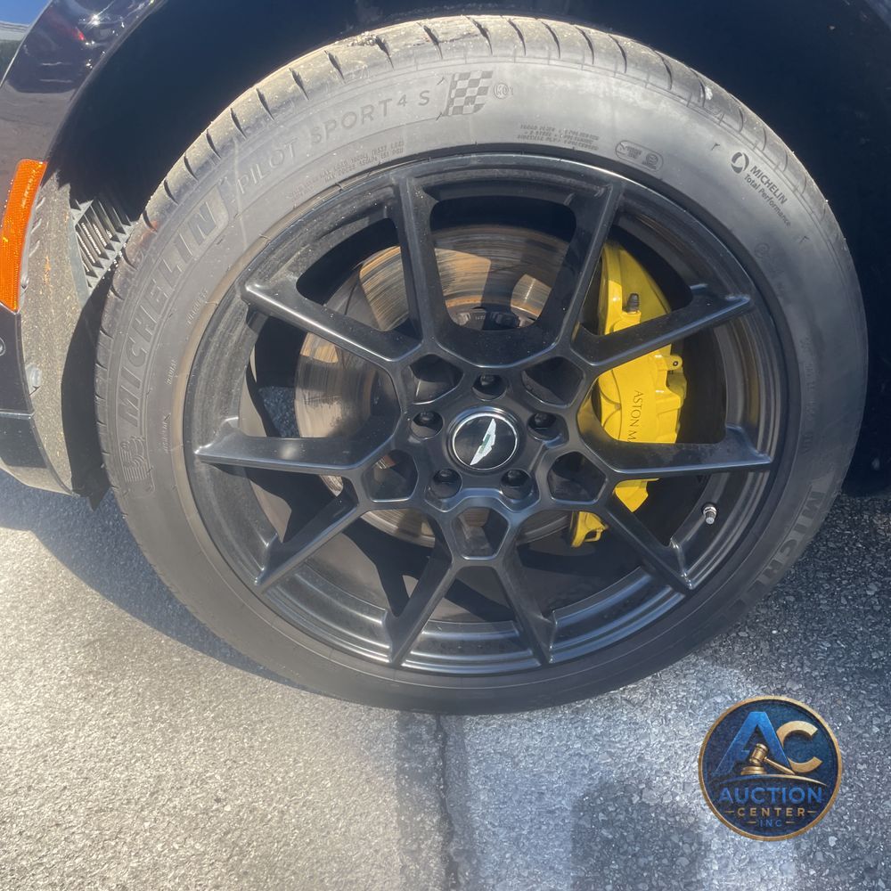 2021 Aston Martin DBX
