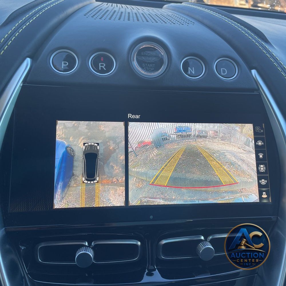 2021 Aston Martin DBX
