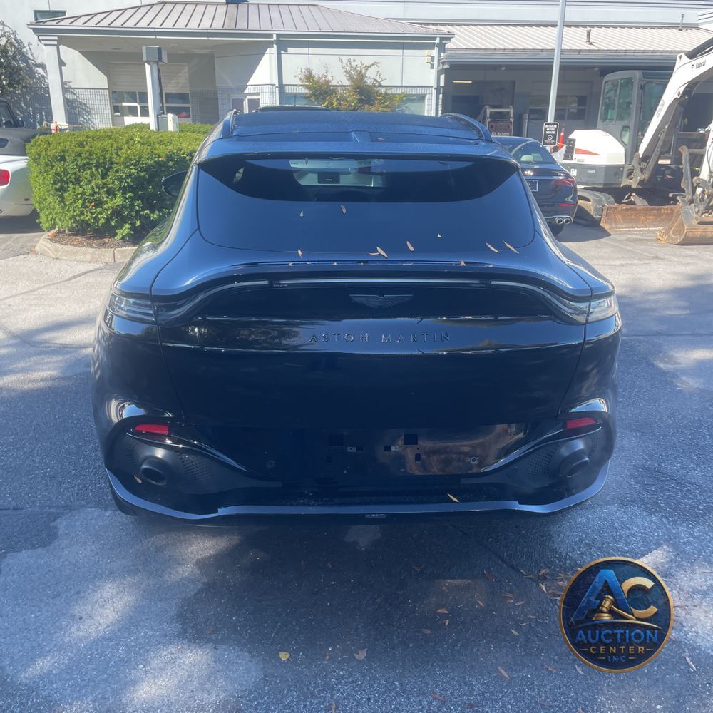 2021 Aston Martin DBX