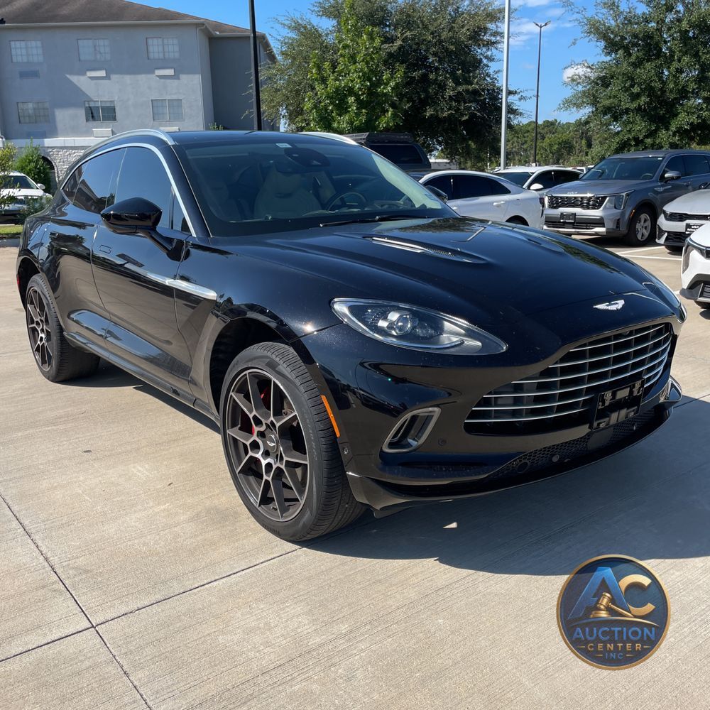 2021 Aston Martin DBX