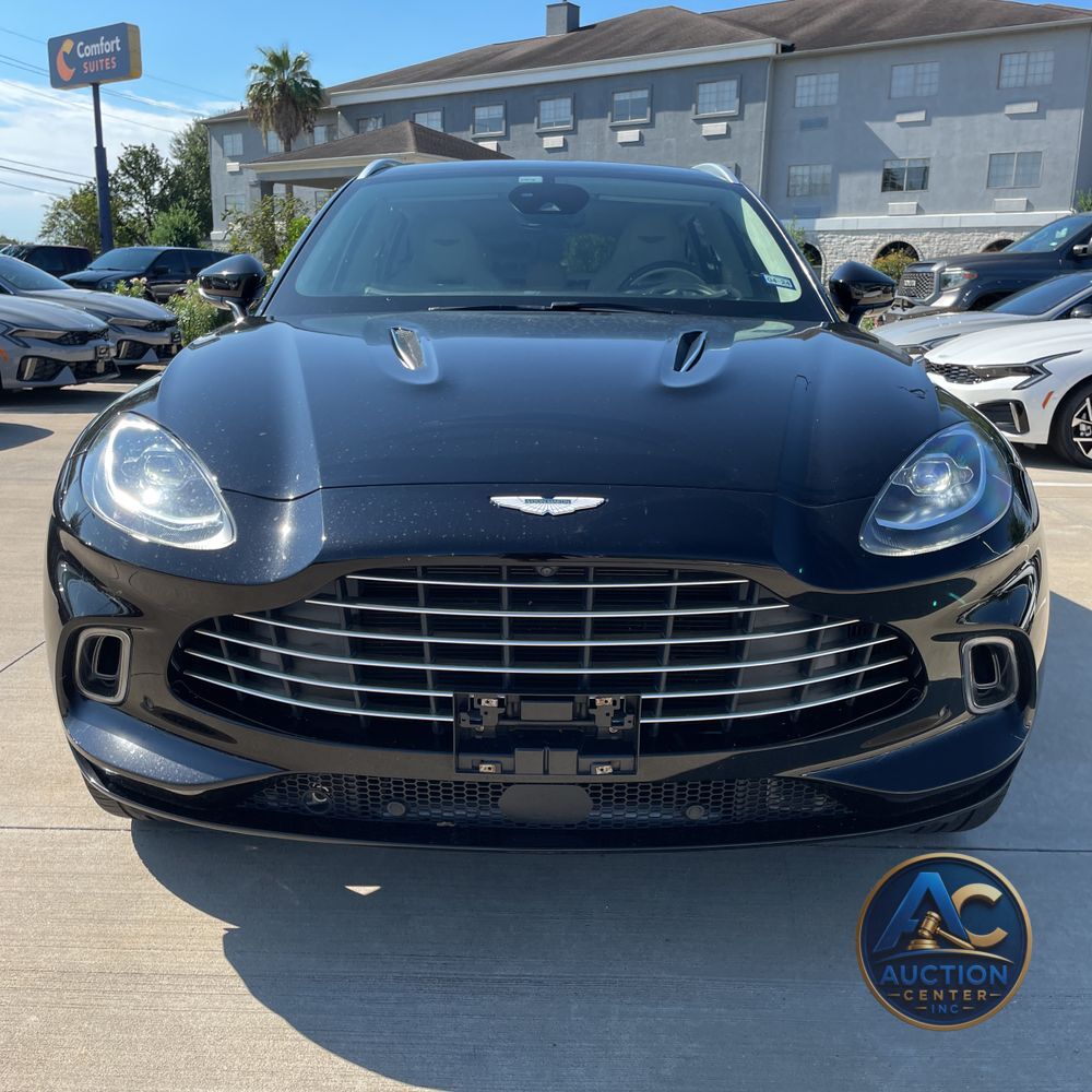 2021 Aston Martin DBX