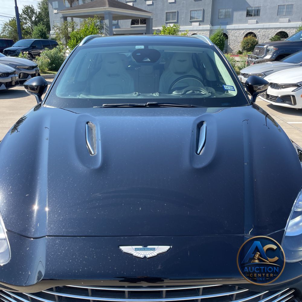 2021 Aston Martin DBX