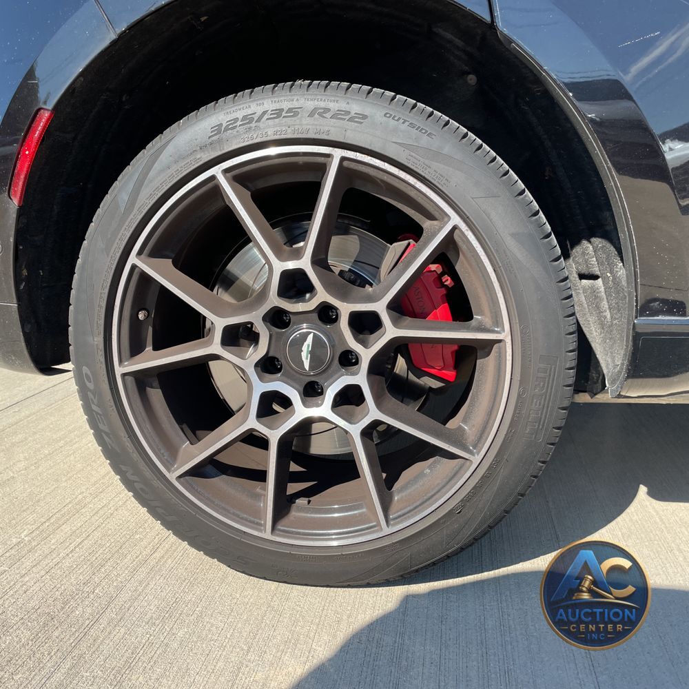 2021 Aston Martin DBX
