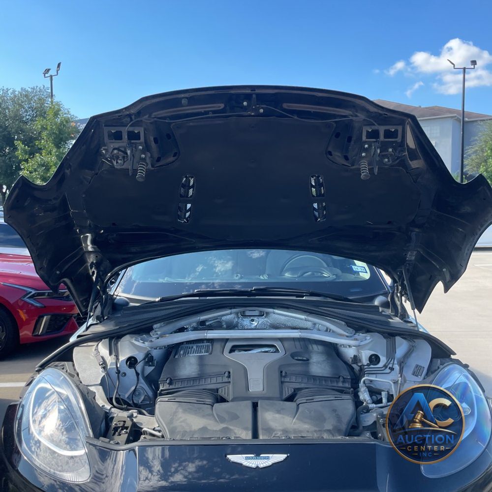 2021 Aston Martin DBX