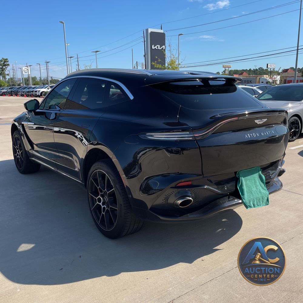 2021 Aston Martin DBX