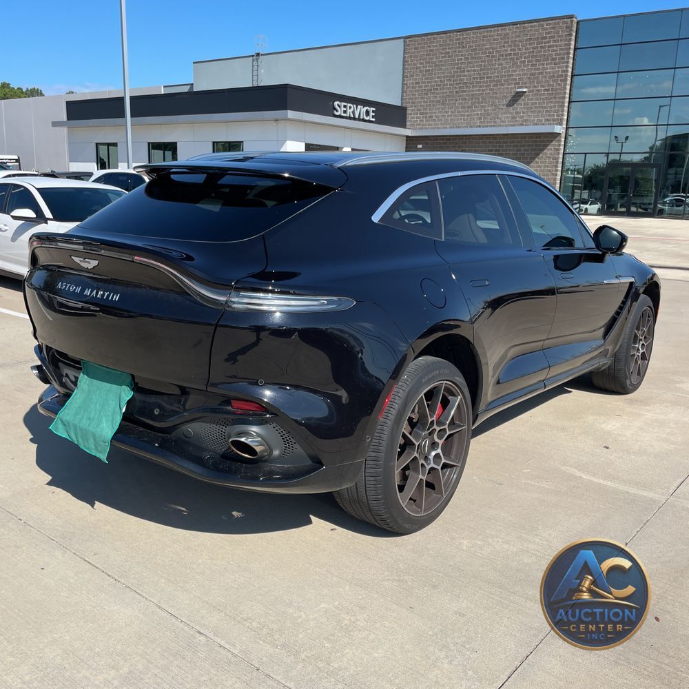 2021 Aston Martin DBX