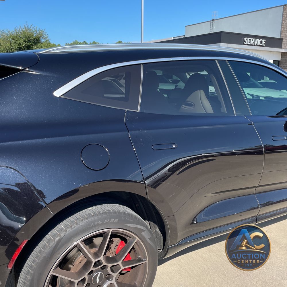 2021 Aston Martin DBX