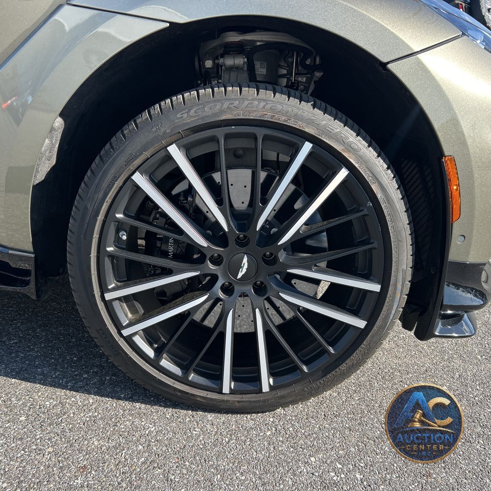 2024 Aston Martin DBX 707