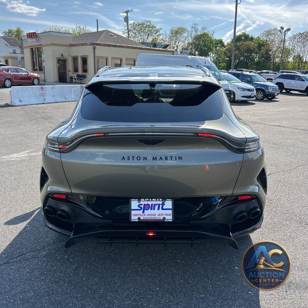 2024 Aston Martin DBX 707