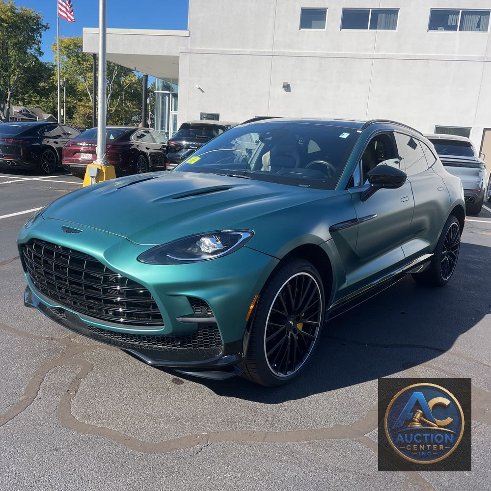 2023 Aston Martin DBX 707