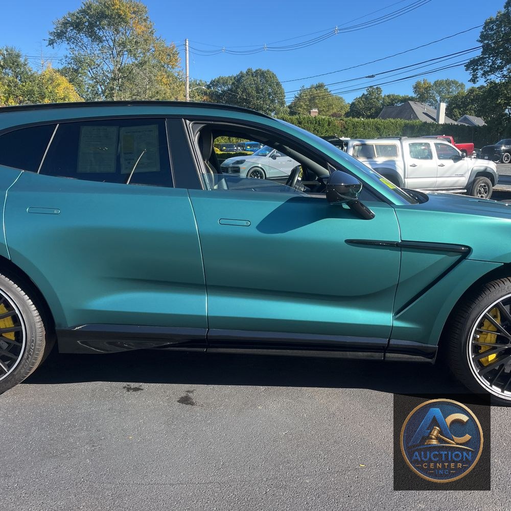 2023 Aston Martin DBX 707