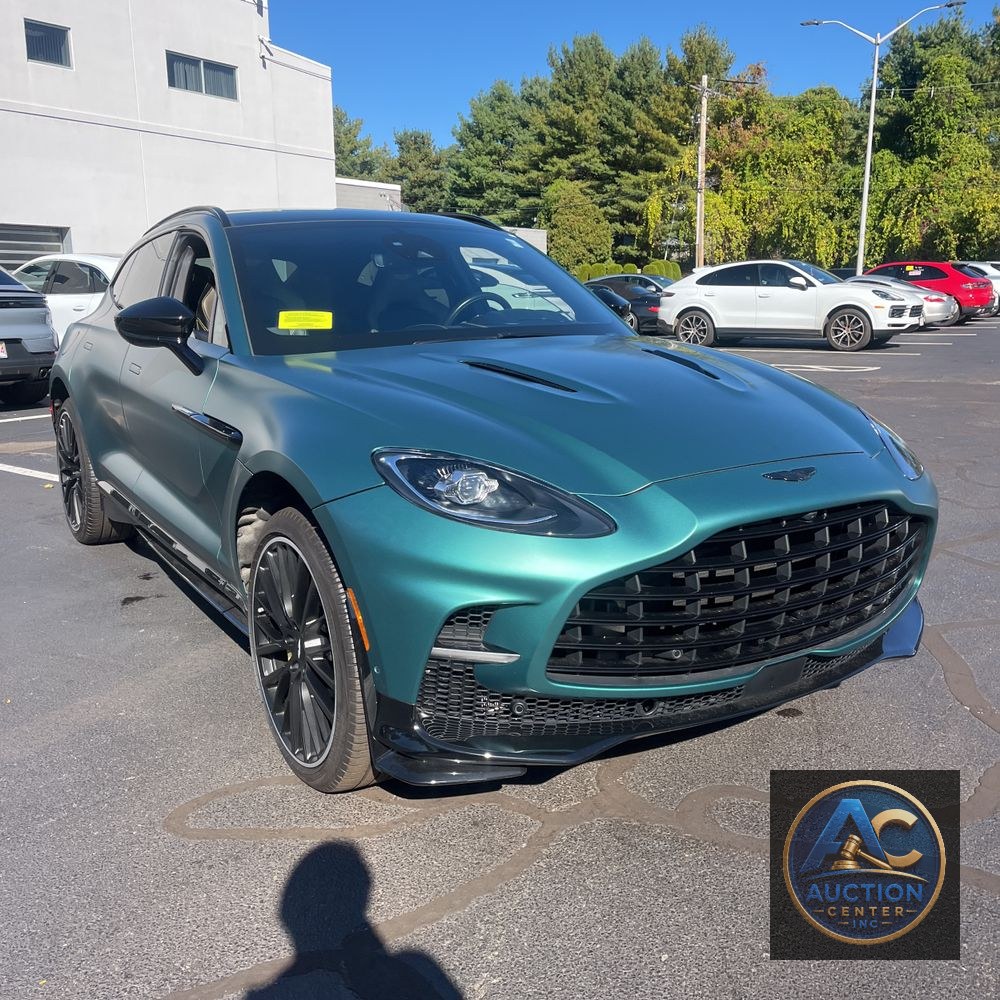 2023 Aston Martin DBX 707