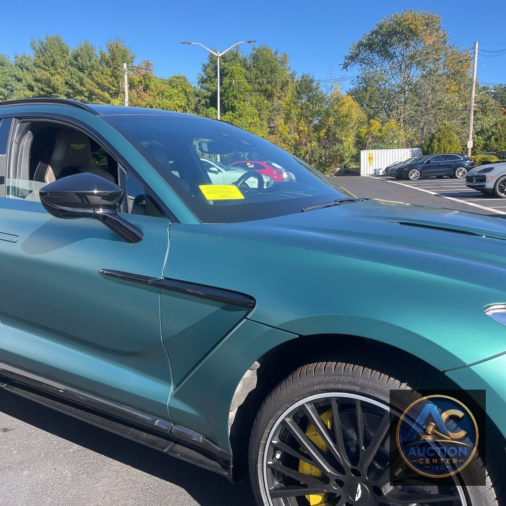 2023 Aston Martin DBX 707
