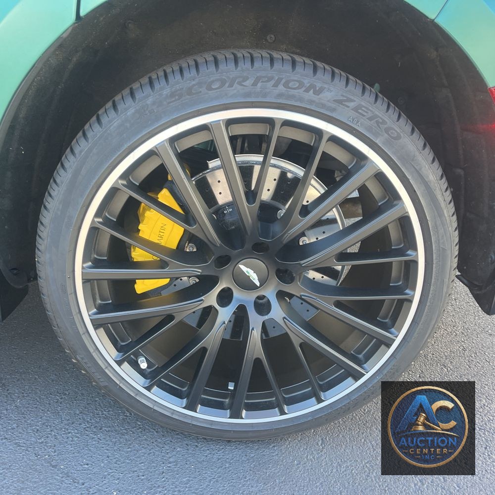2023 Aston Martin DBX 707