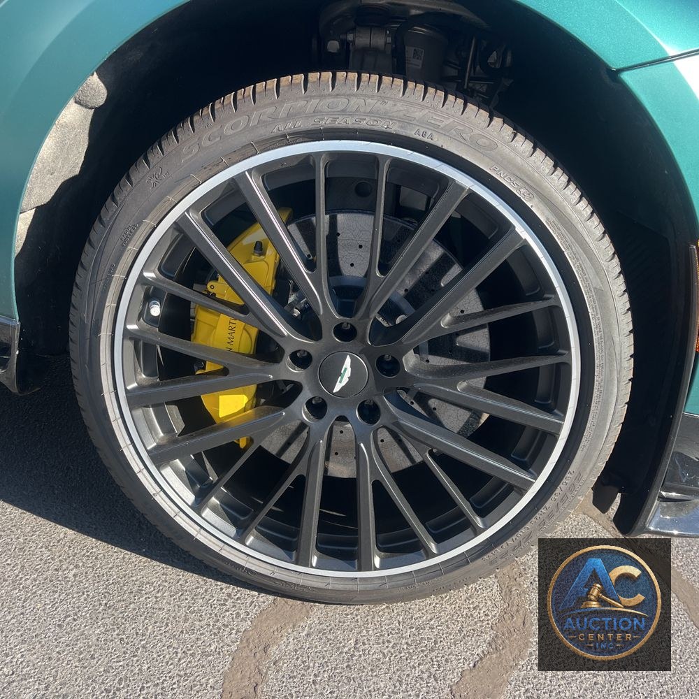 2023 Aston Martin DBX 707