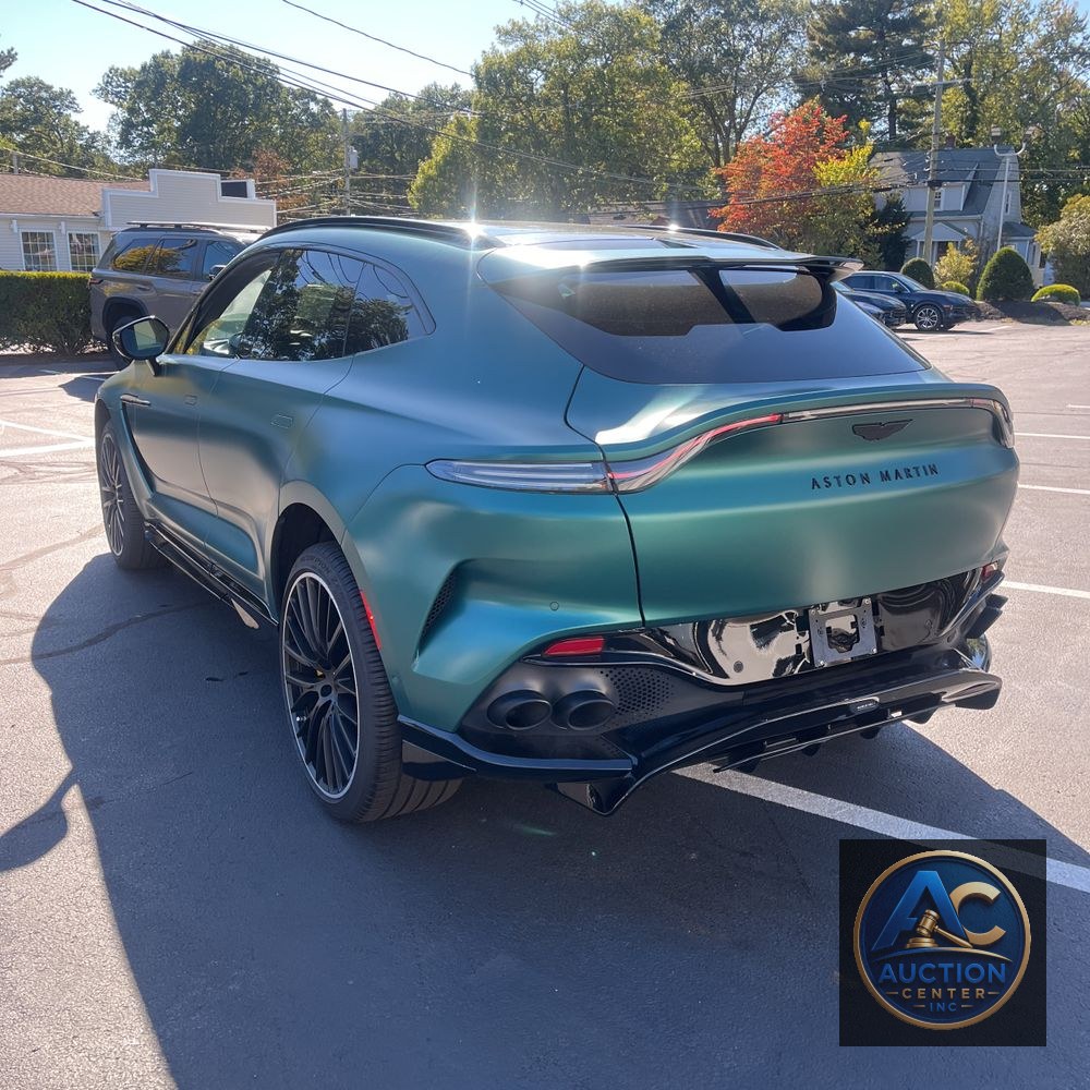 2023 Aston Martin DBX 707