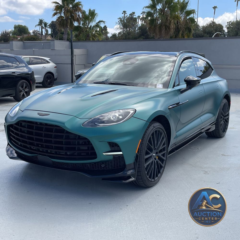 2025 Aston Martin DBX 707