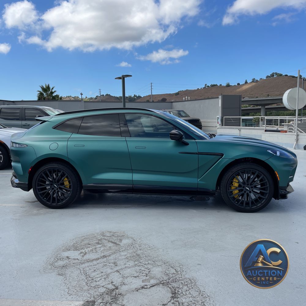 2025 Aston Martin DBX 707