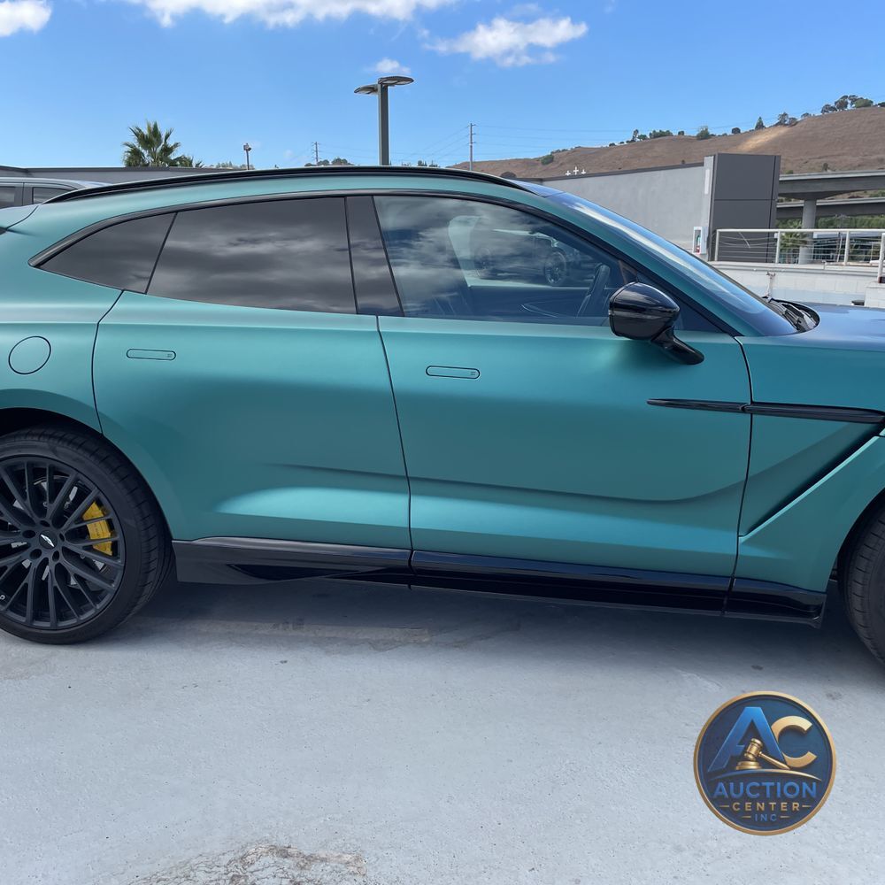 2025 Aston Martin DBX 707