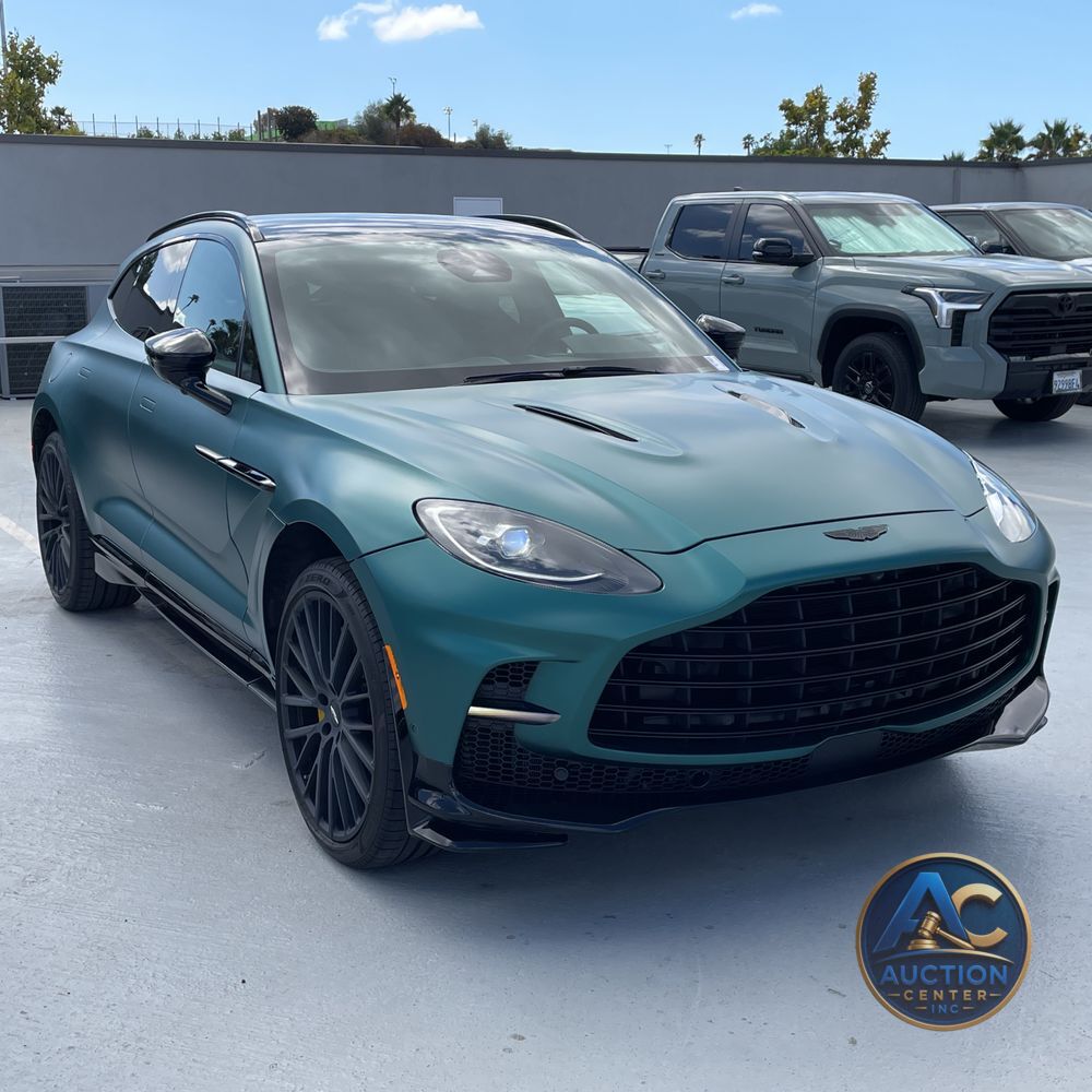 2025 Aston Martin DBX 707