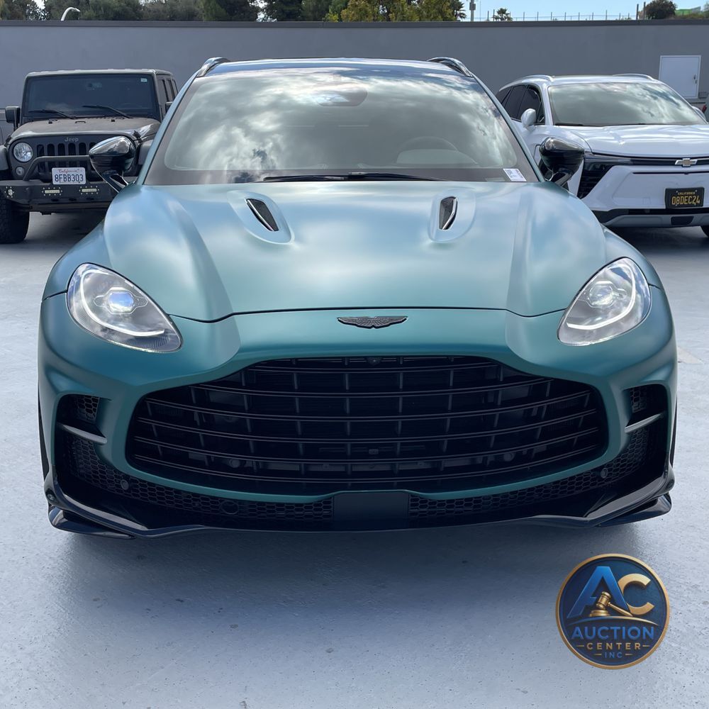 2025 Aston Martin DBX 707