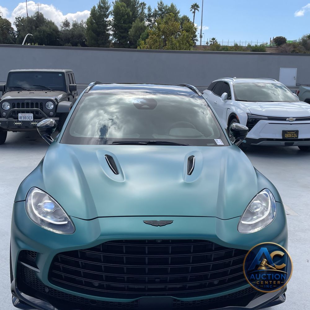 2025 Aston Martin DBX 707