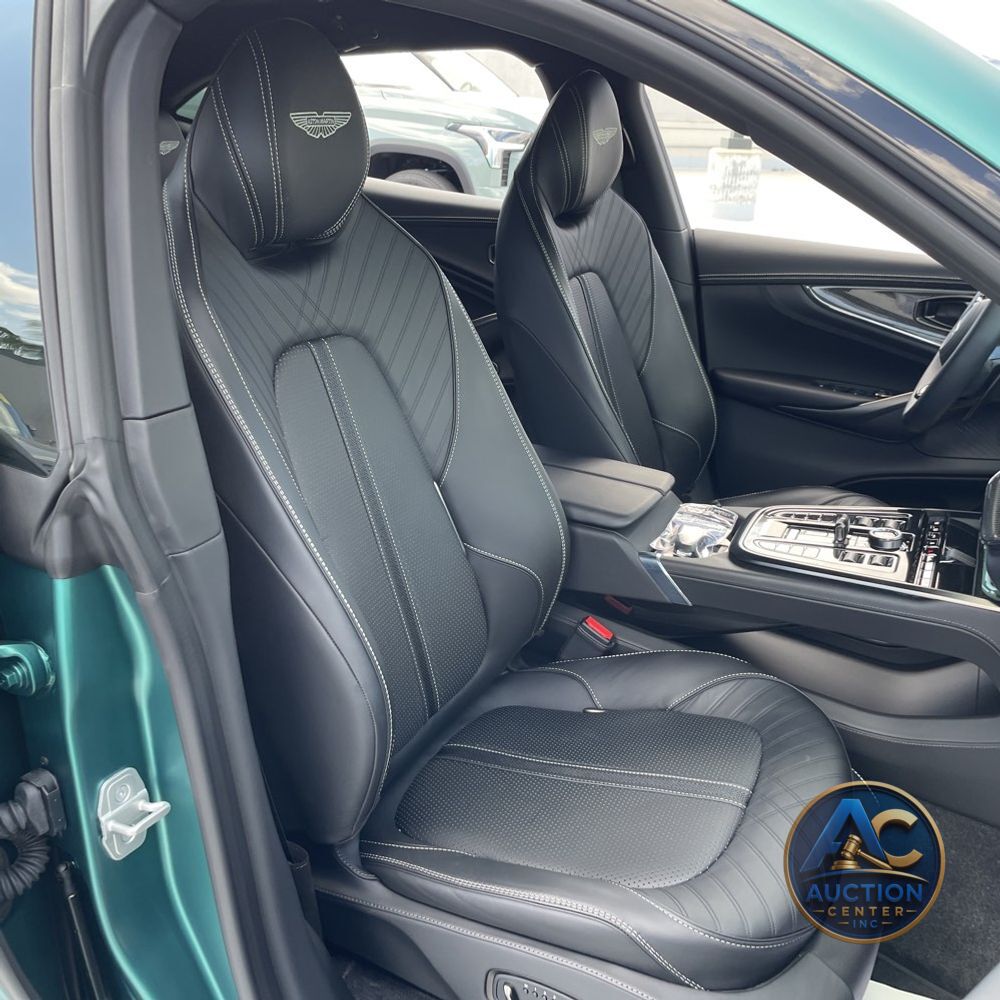 2025 Aston Martin DBX 707
