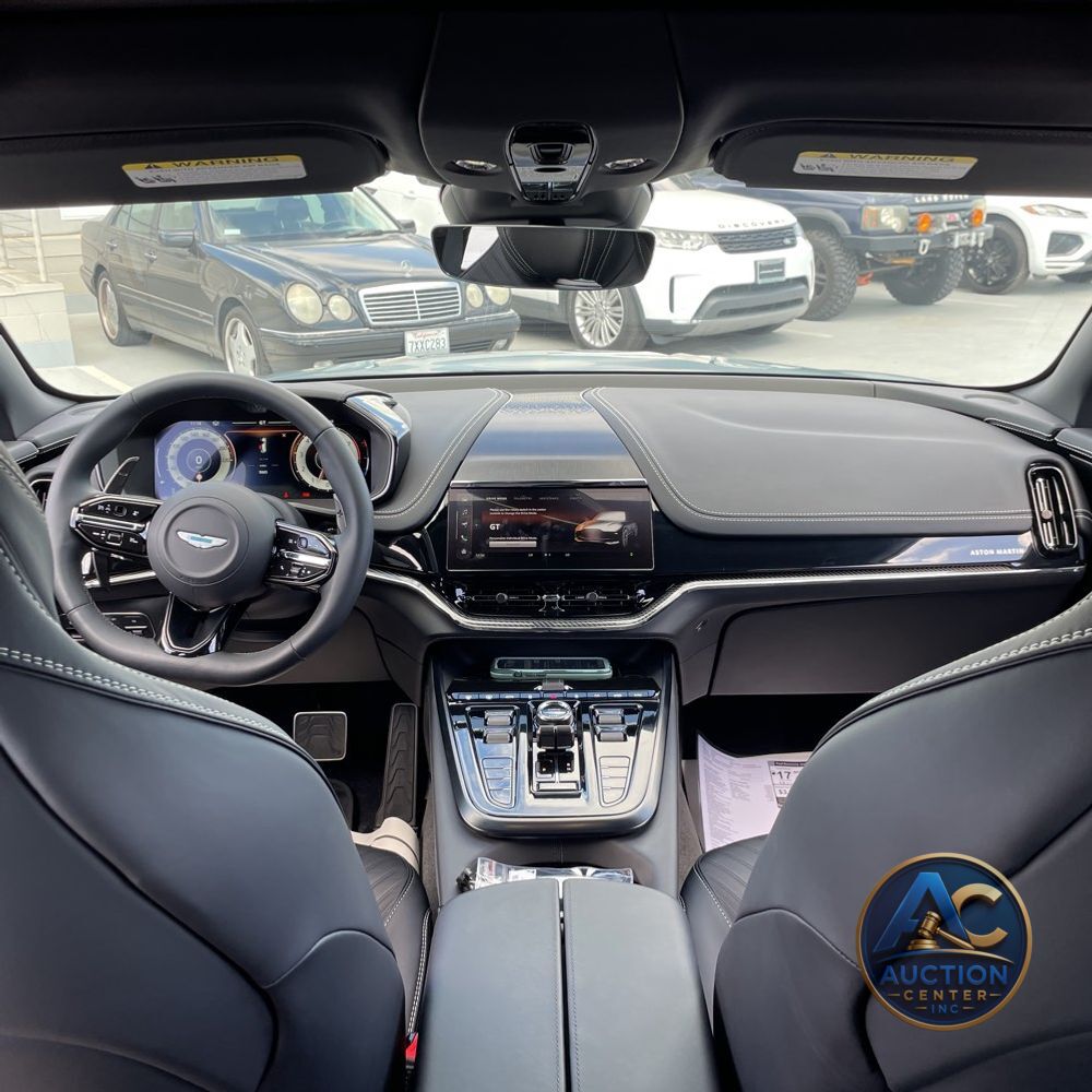 2025 Aston Martin DBX 707