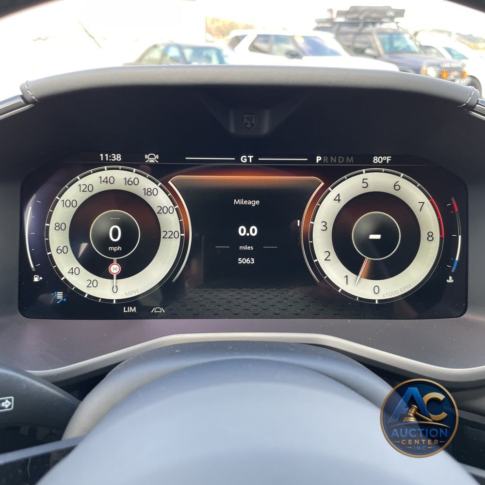 2025 Aston Martin DBX 707