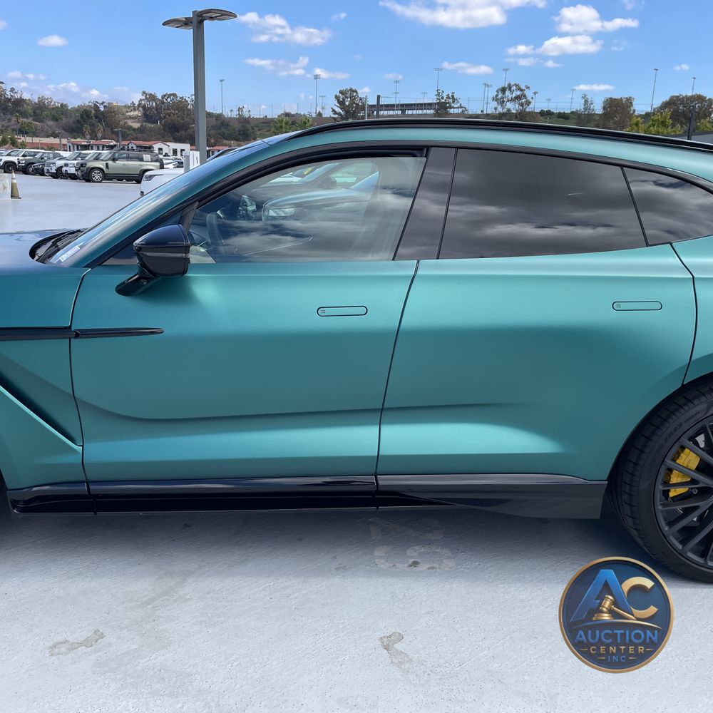 2025 Aston Martin DBX 707