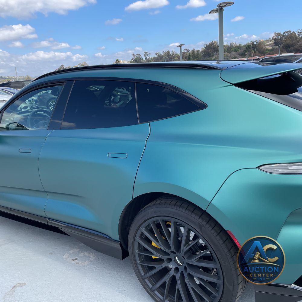 2025 Aston Martin DBX 707
