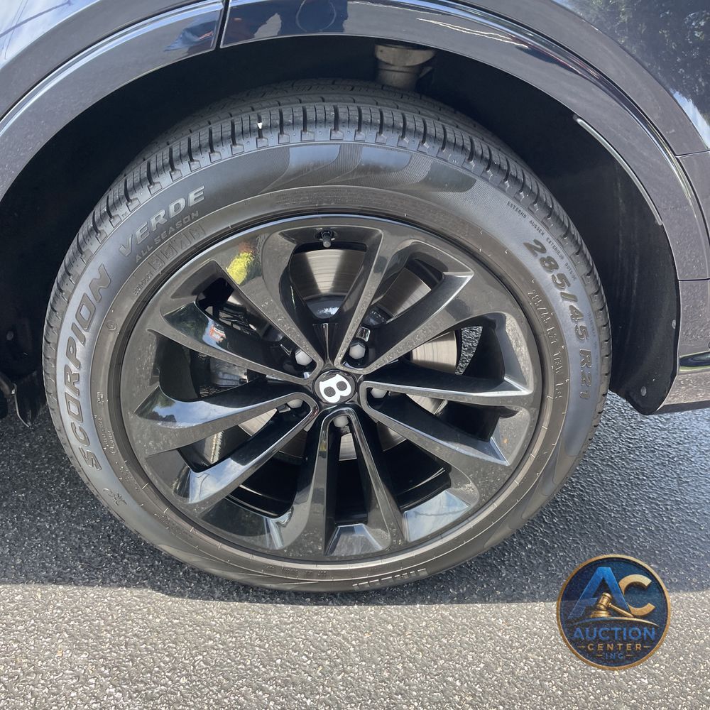 2022 Bentley Bentayga V8