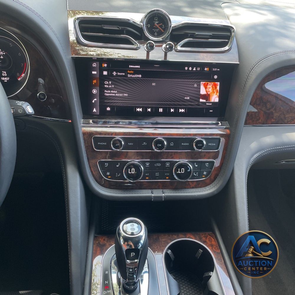 2022 Bentley Bentayga V8