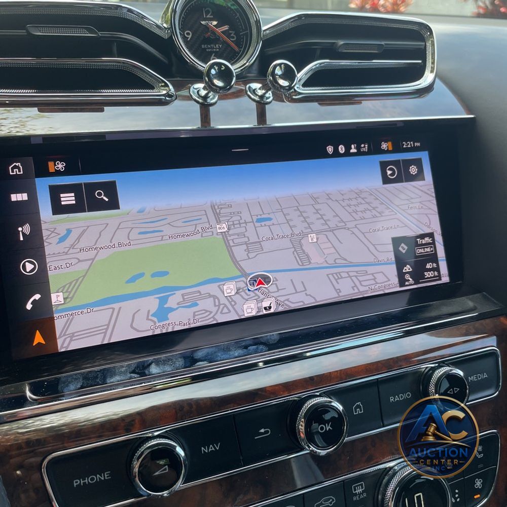 2022 Bentley Bentayga V8