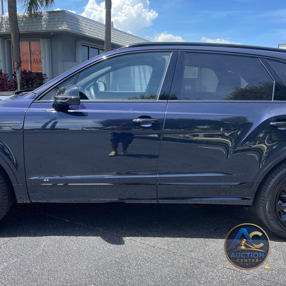 2022 Bentley Bentayga V8