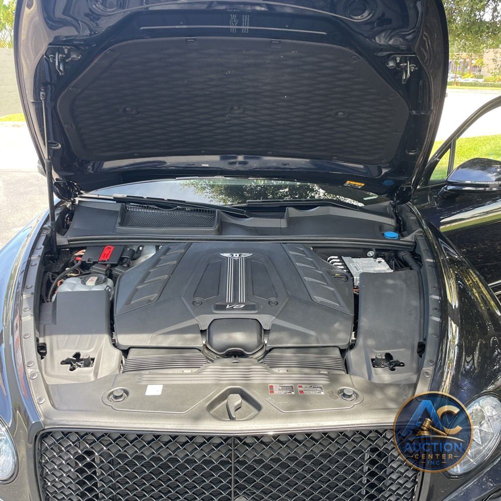 2022 Bentley Bentayga V8
