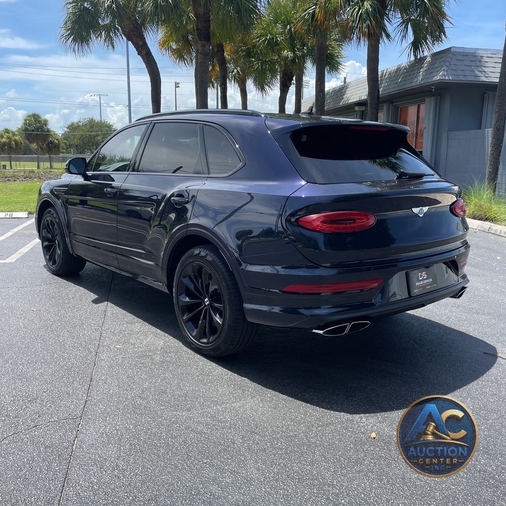 2022 Bentley Bentayga V8