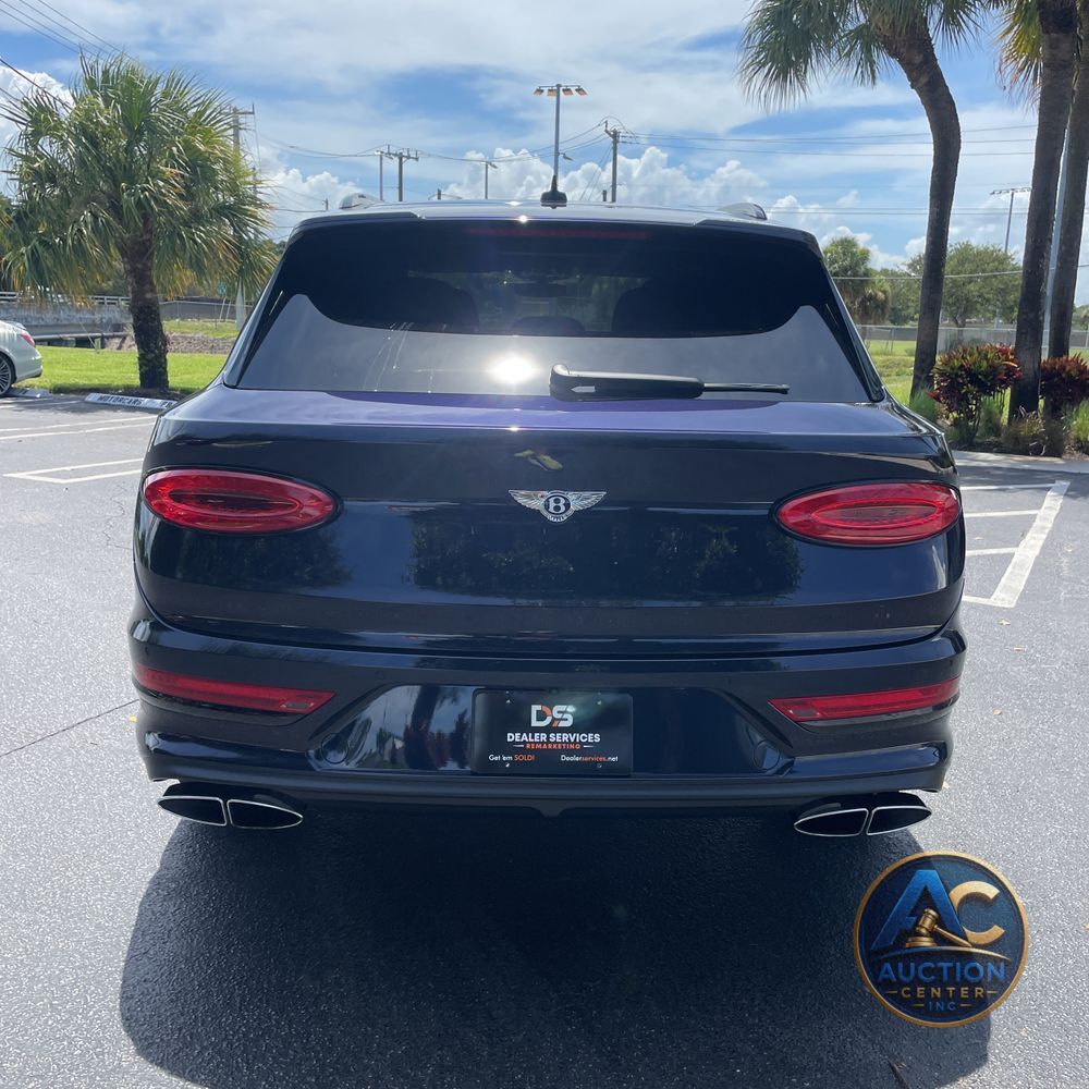 2022 Bentley Bentayga V8