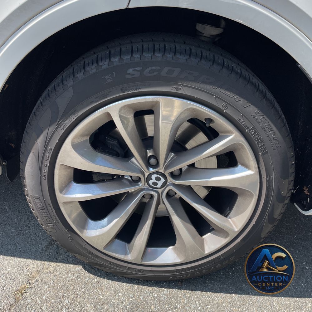 2021 Bentley Bentayga V8