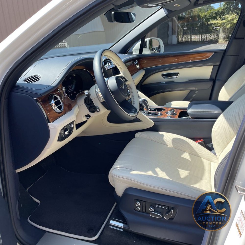 2021 Bentley Bentayga V8