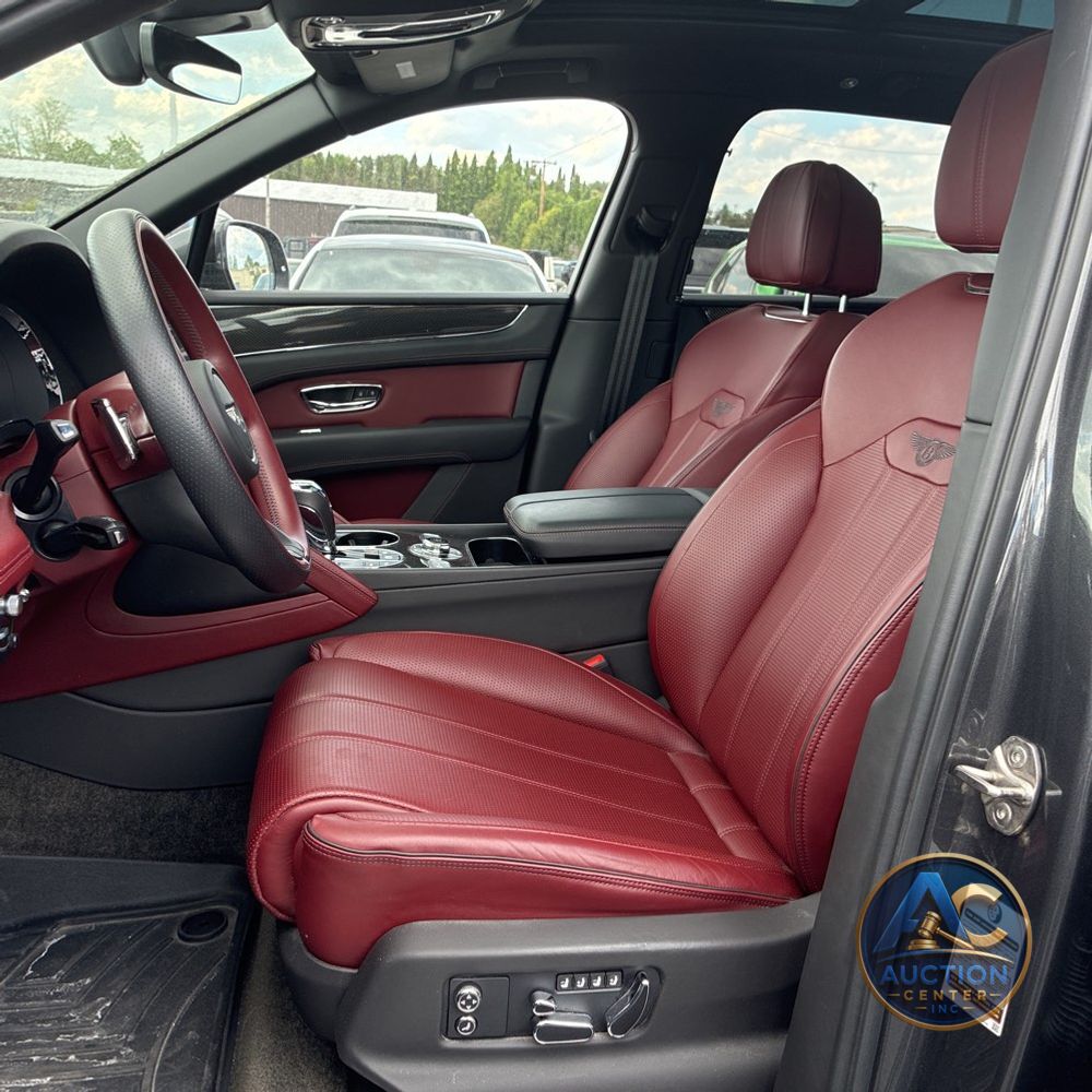 2022 Bentley Bentayga V8