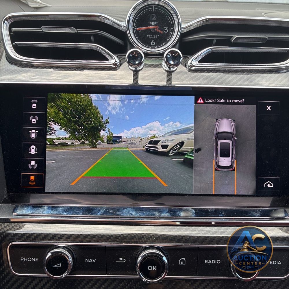 2022 Bentley Bentayga V8