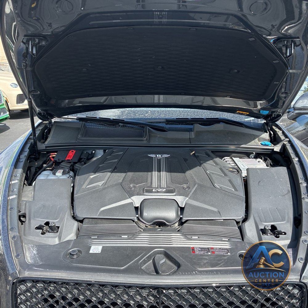 2022 Bentley Bentayga V8