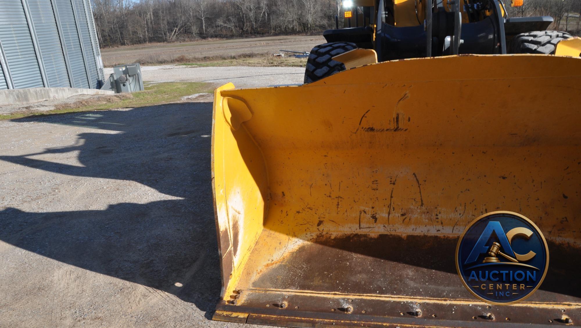 2022 John Deere 544 P-Tier Wheel Loader