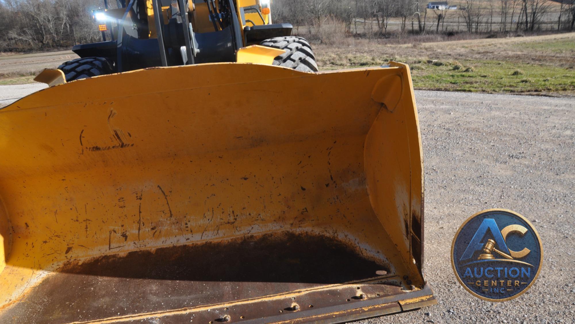 2022 John Deere 544 P-Tier Wheel Loader