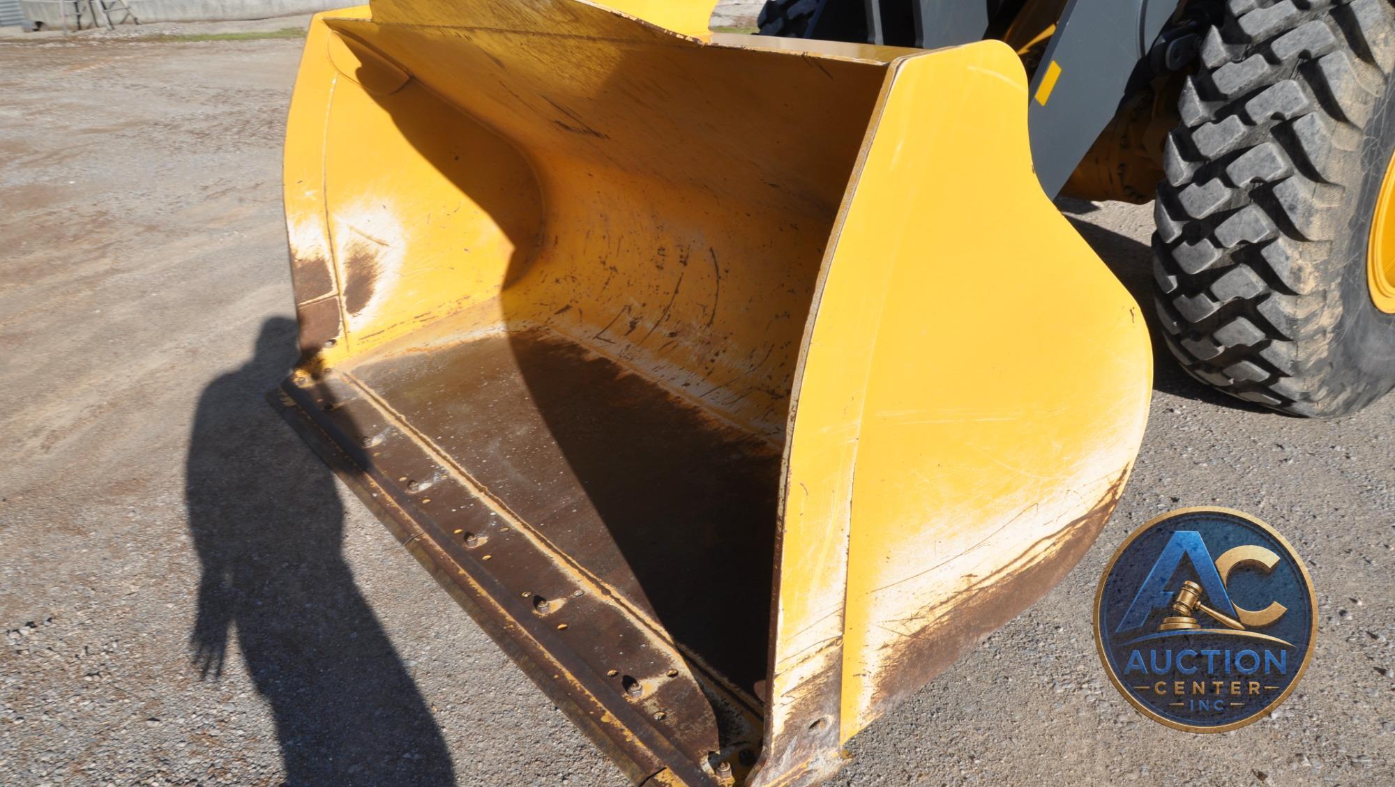 2022 John Deere 544 P-Tier Wheel Loader