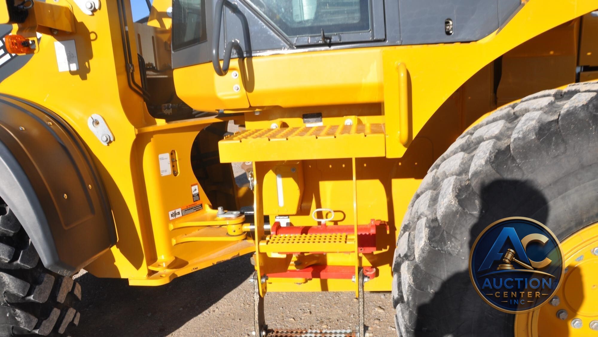 2022 John Deere 544 P-Tier Wheel Loader