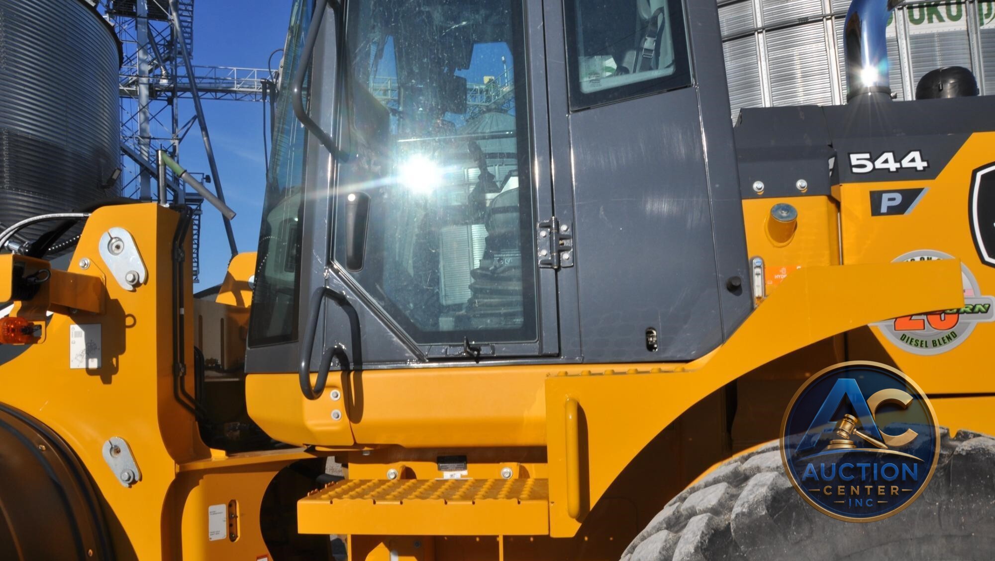 2022 John Deere 544 P-Tier Wheel Loader