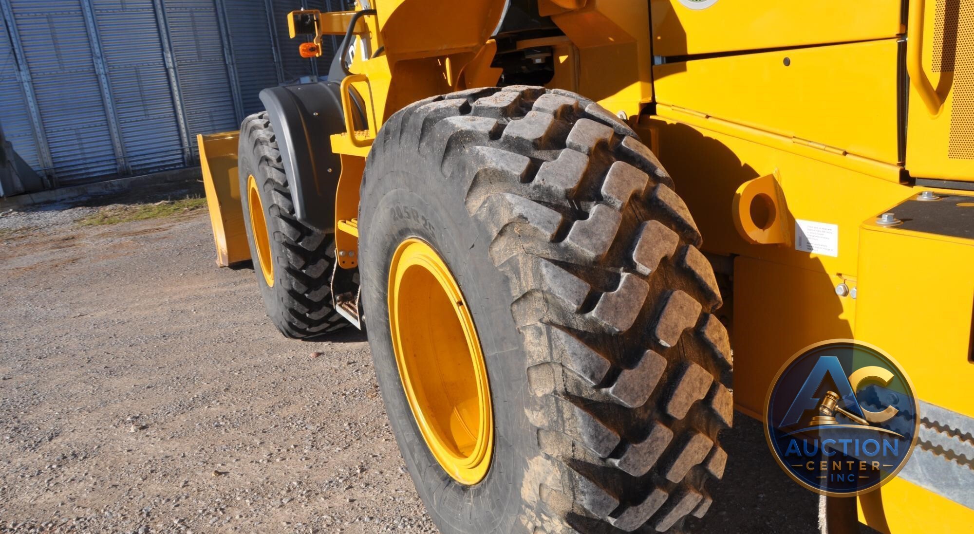 2022 John Deere 544 P-Tier Wheel Loader